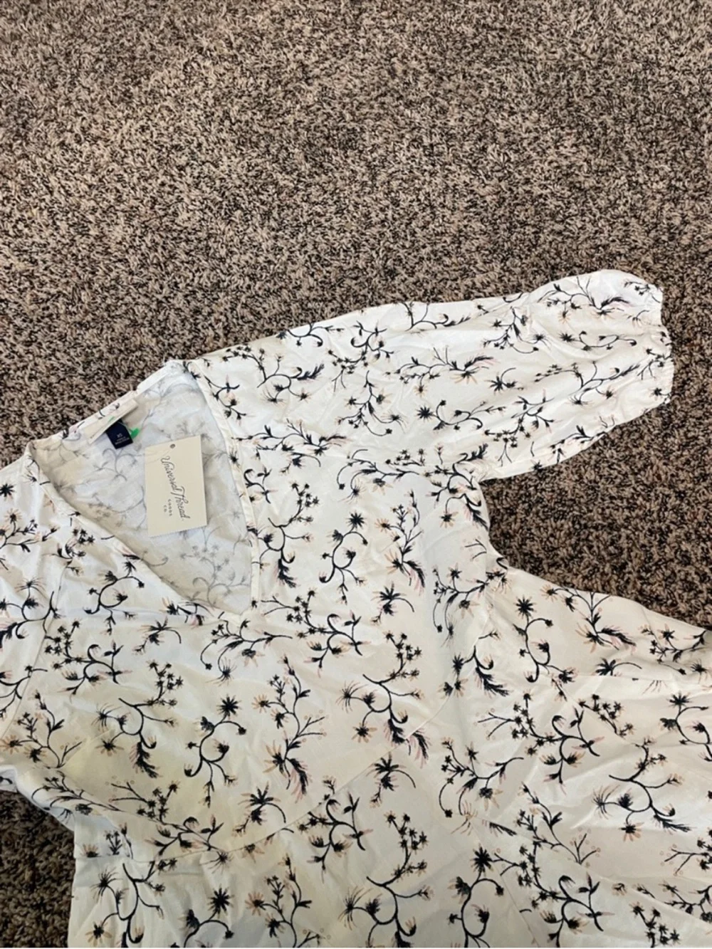 Universal Thread White Floral Elbow Sleeve V-Neck A Line Mini Skater Dress NWT - Picture 5 of 8